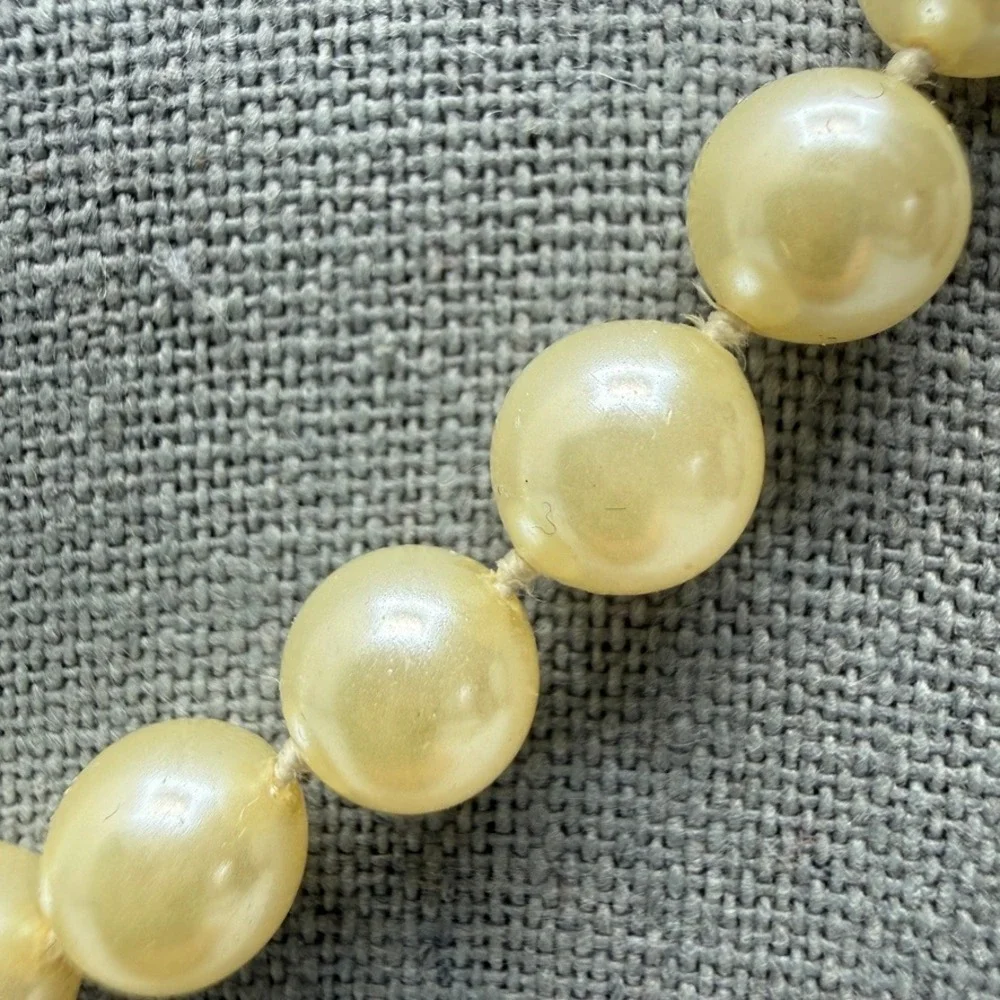 Vintage‎ Faux Pearl Beaded Necklace 17